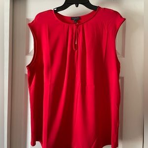The Limited women’s sleeveless blouse; Size L; NWT